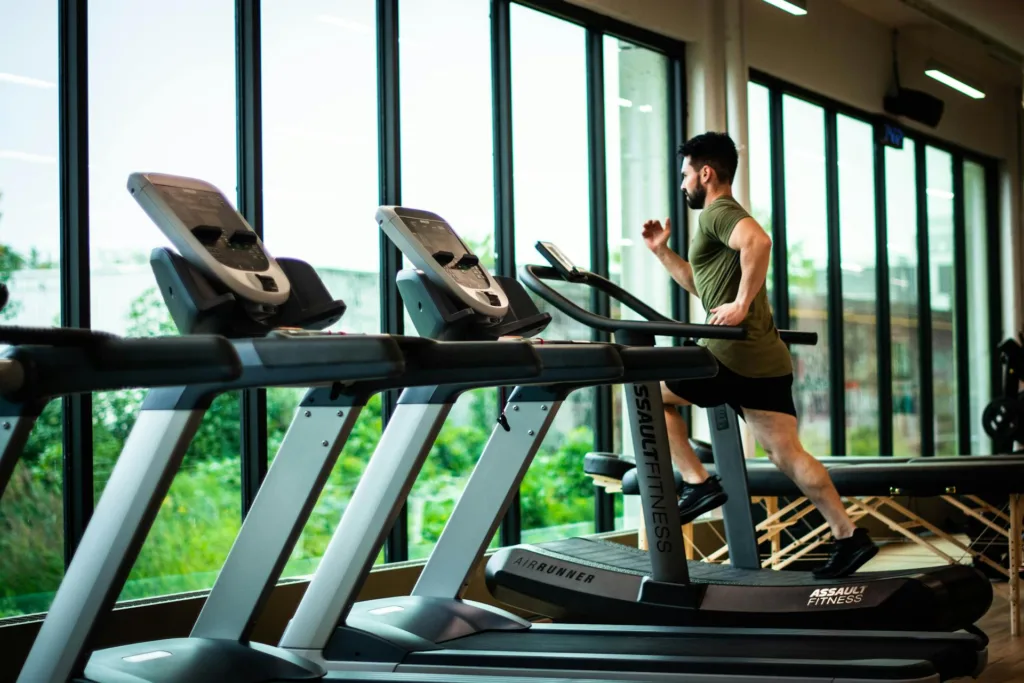 biggest mistakes beginners make at the gym